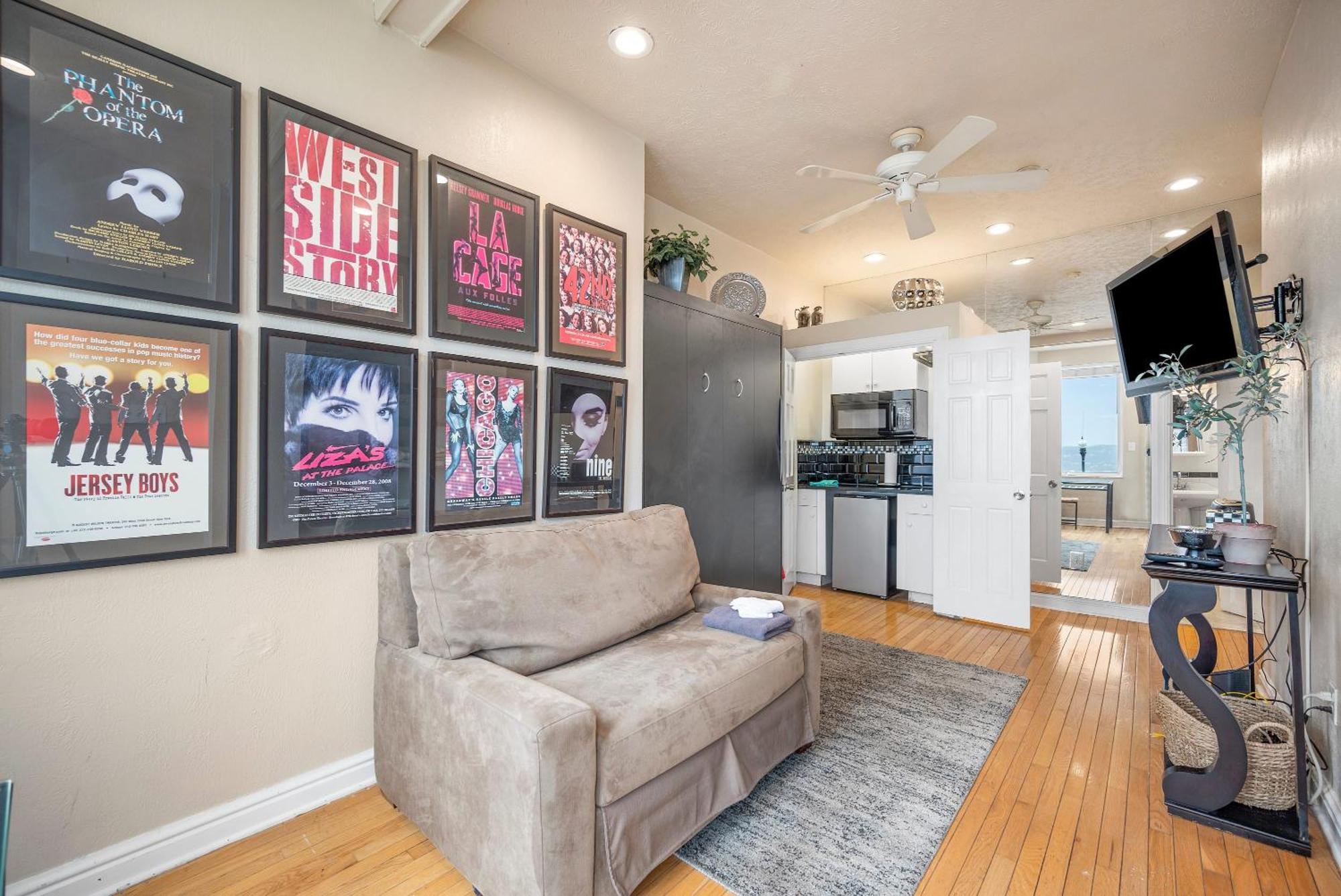 Charming Studio-Panoramic View-Your Pittsburgh Sanctuary Apartment Exterior photo